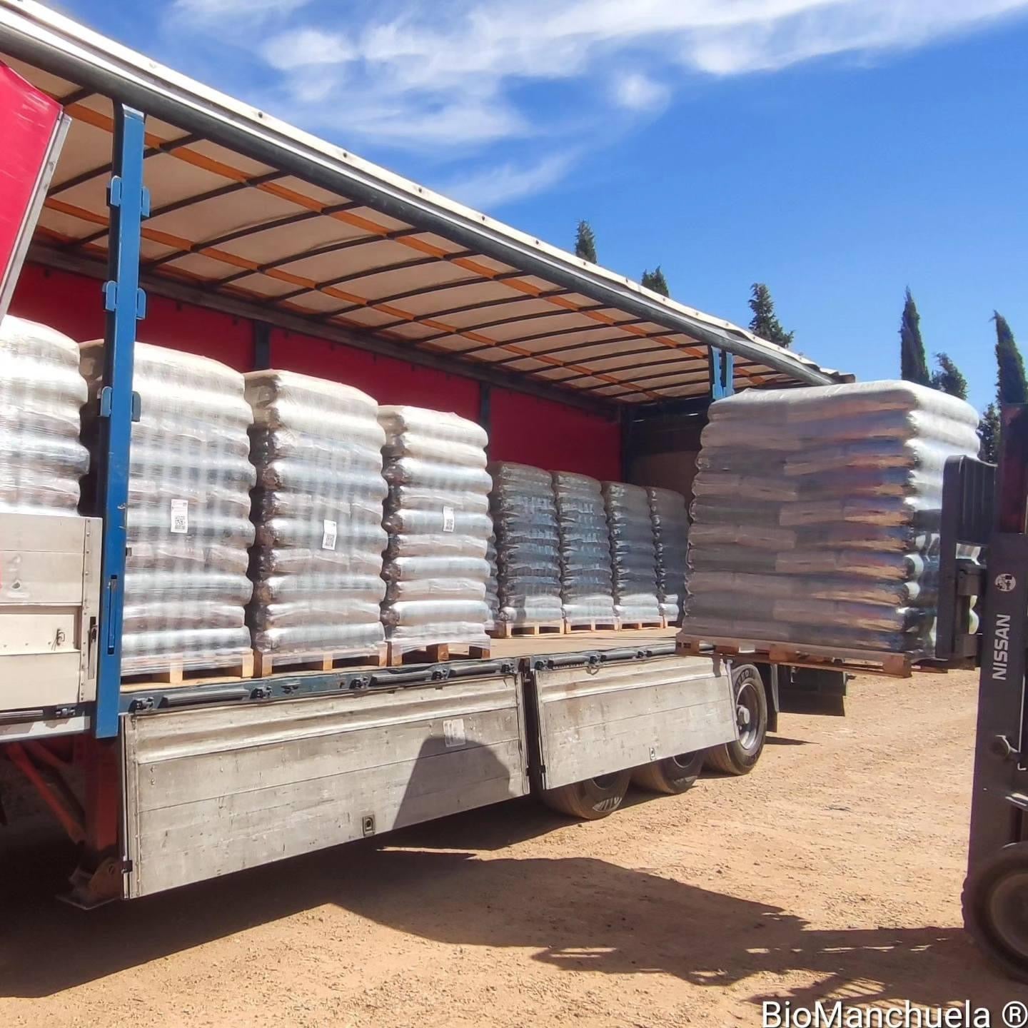 1 Camión completo de 24 palets de Pellets Bioforestal Certificación ENplus A1 en España